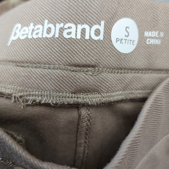 Betabrand 2 pocket pull on flare pants - Picture 5 of 6